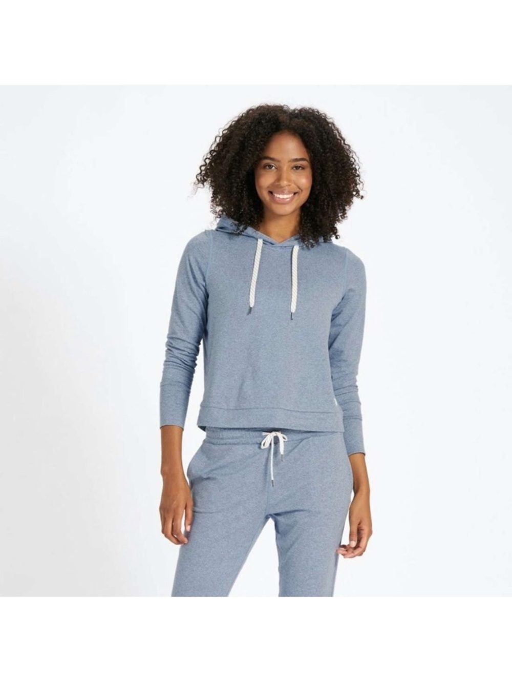 Vuori Lightweight Pullover Hoodie in Heather Blue